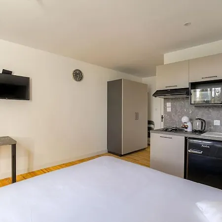 Le Munich - Les Appartements De L'Olivier Loyettes Exterior photo